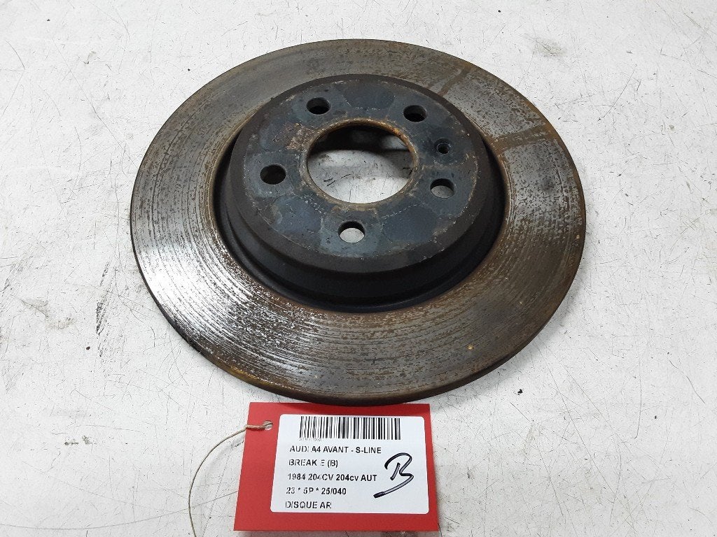FREIN DISQUE ARRIÈRE Audi A4 Avant (B9) (8W0615601H), Auto-Union-Straße  1,
85057  Ingolstadt, DE, Info@audi.de, Audi, Utilisé