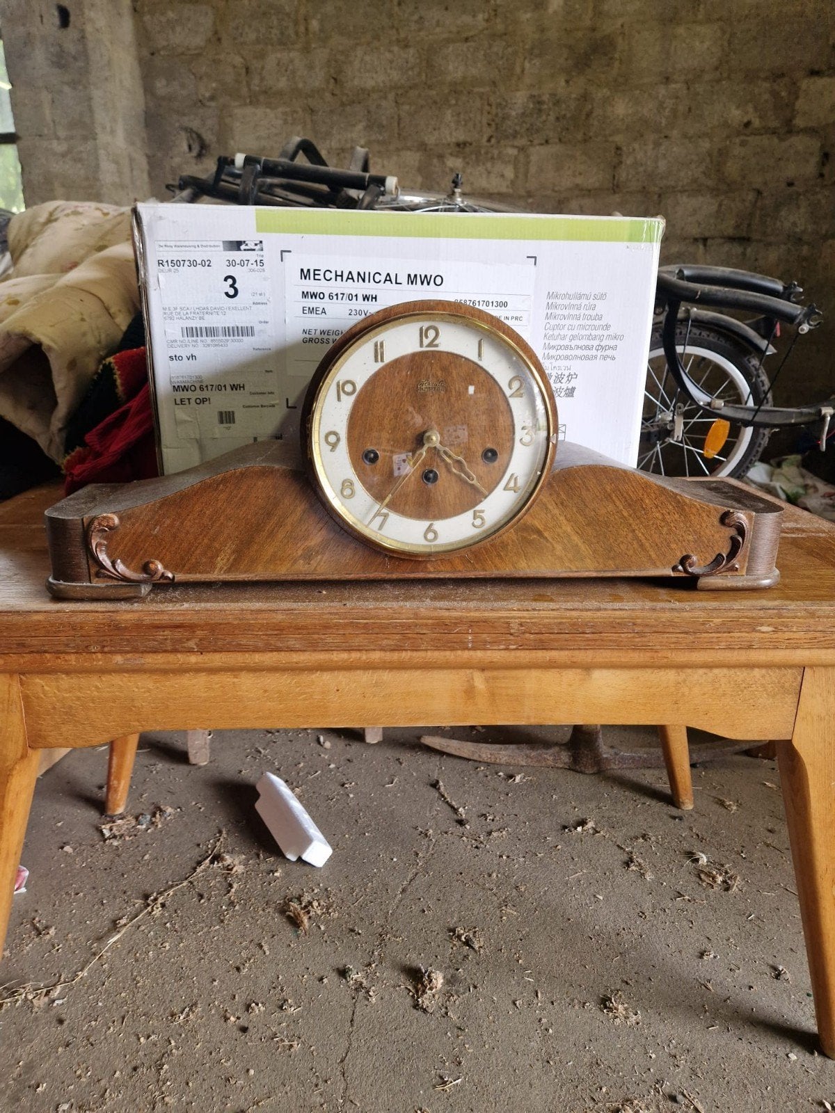 horloge à poser en bois, Enlèvement