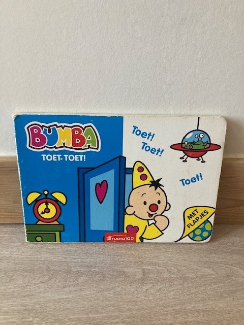 Boek Bumba Toet toet, Ophalen of Verzenden, Gelezen