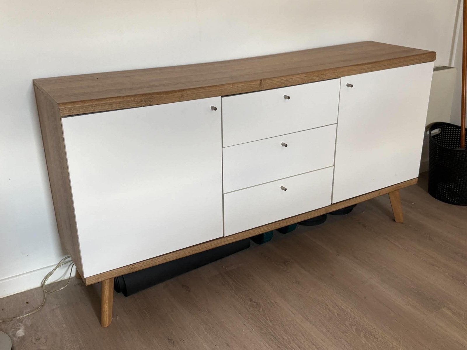 Dressoir in scandinavische stijl, Ophalen, Zo goed als nieuw