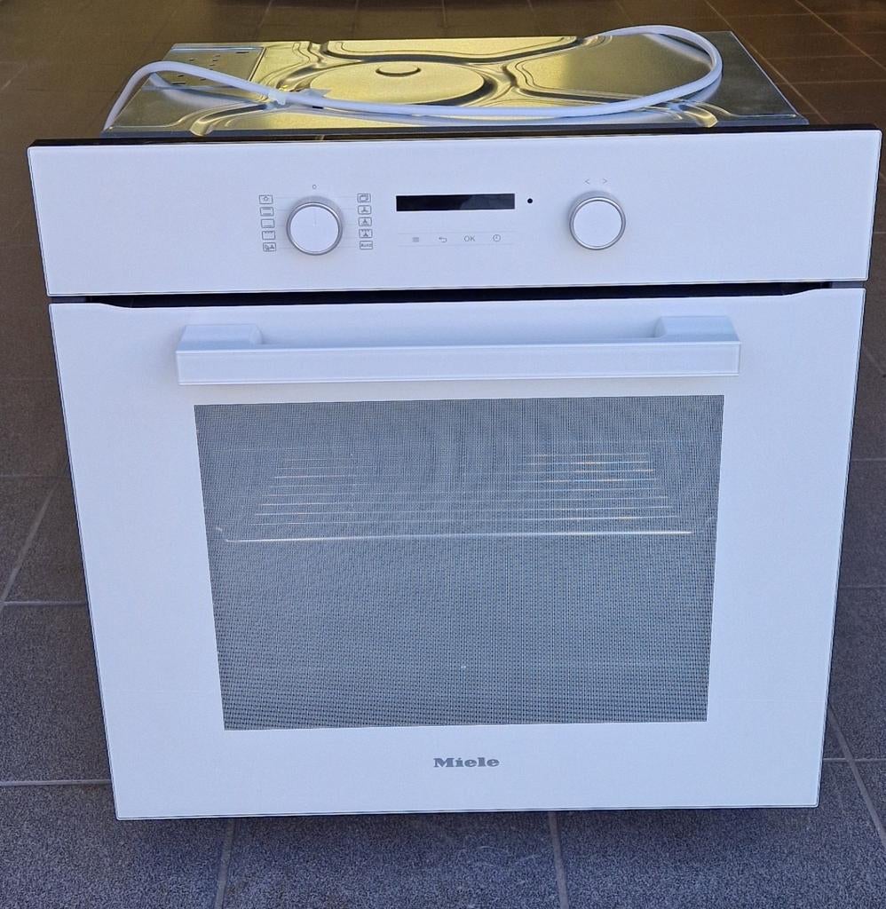 Four Miele H 2861 BBW Blanc brillant  1an État neuf, Ophalen, Zo goed als nieuw, Inbouw, Oven