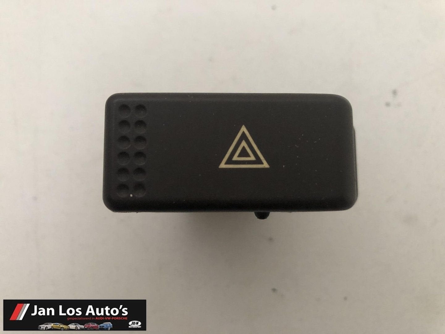 Schakelaar alarmlicht Audi 80 Coupe B2 ('78-'86) 855941509, Gebruikt, -, -, -