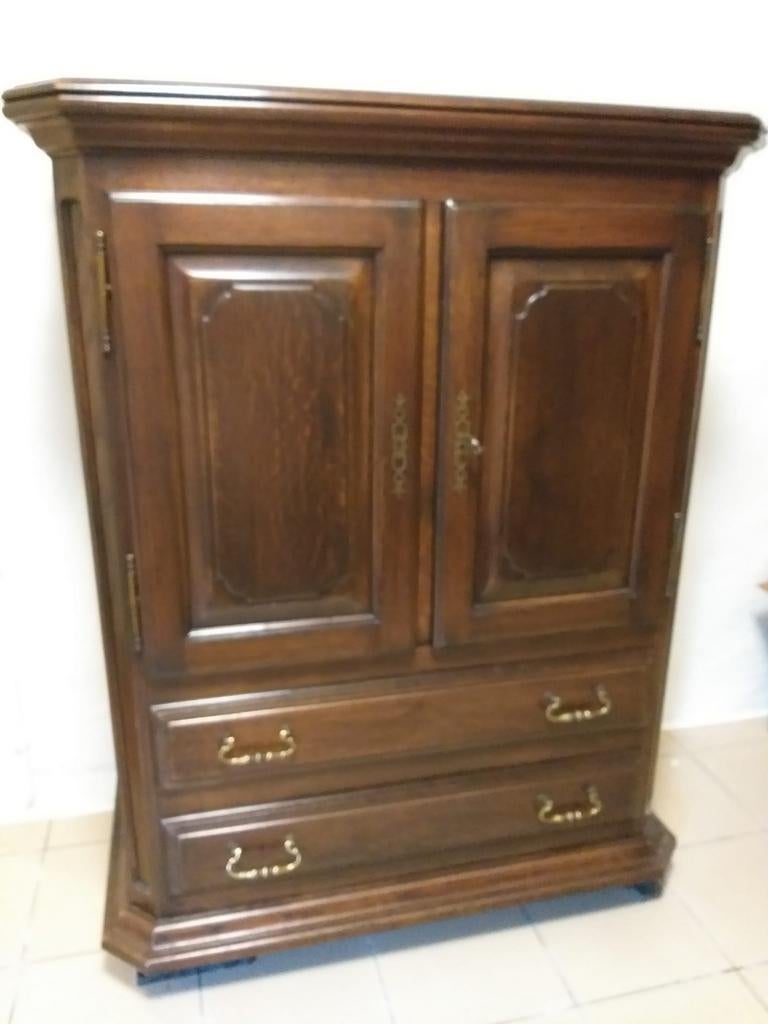 Armoire en chêne, Enlèvement