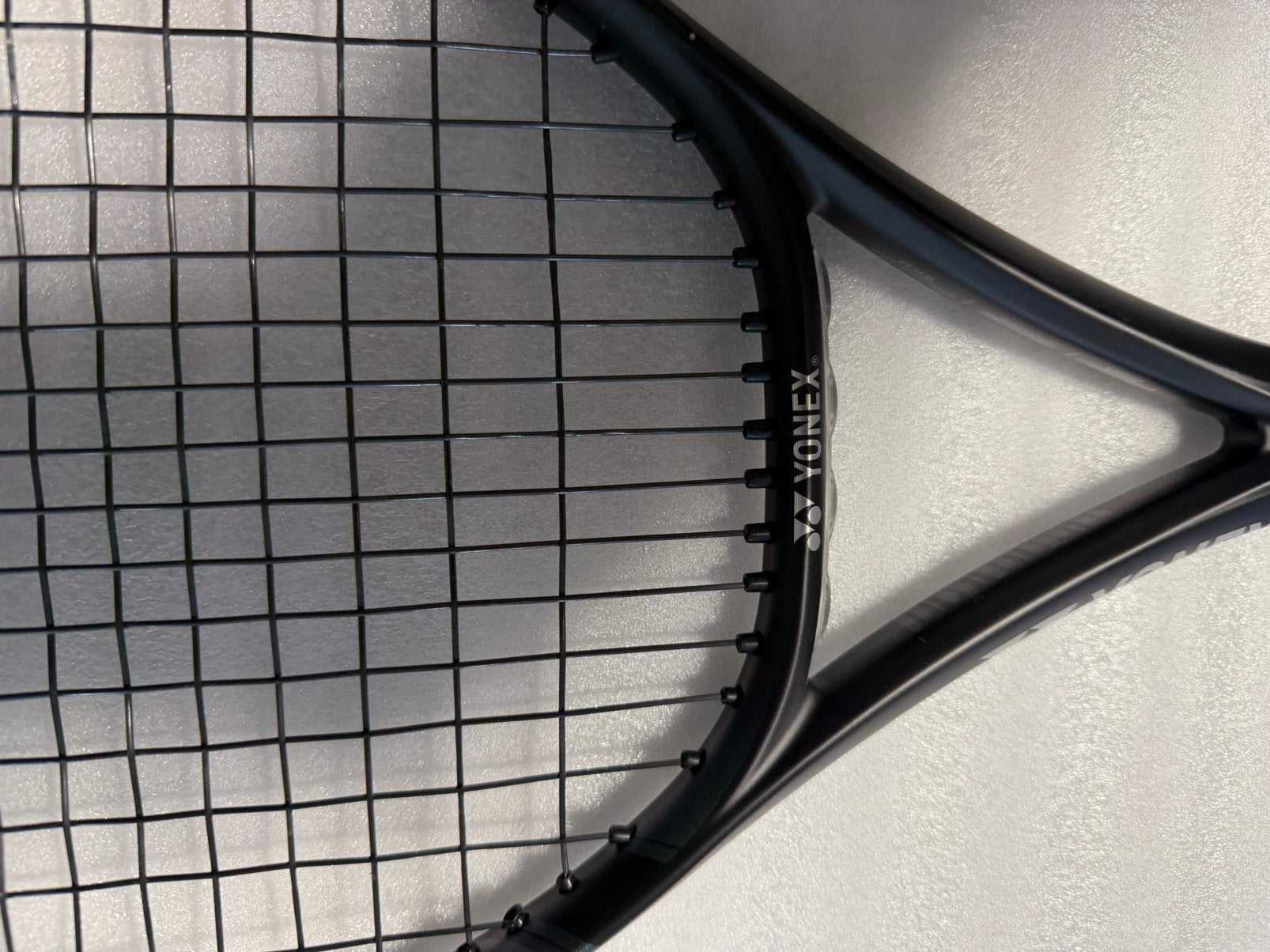 Raquette tennis yonex, Sports & Fitness, Tennis, Enlèvement, Comme neuf, Raquette, L2