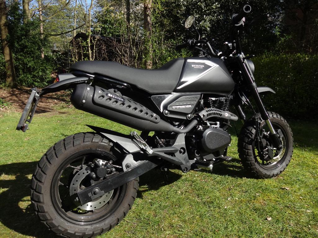 brixton 125 crossfire, Fietsen en Brommers, 125 cc, Zo goed als nieuw, 5 versnellingen, Ophalen