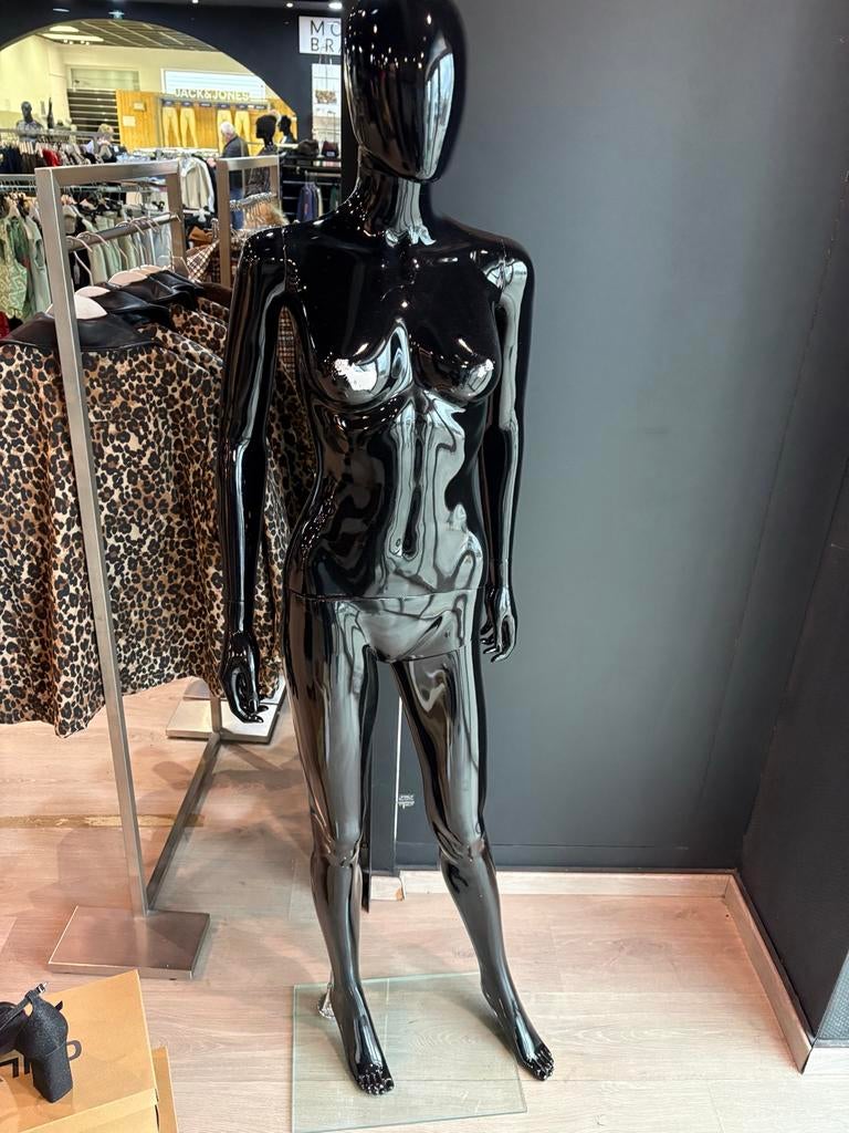 Mannequin femme noir brillant – Design moderne, Enlèvement, Comme neuf
