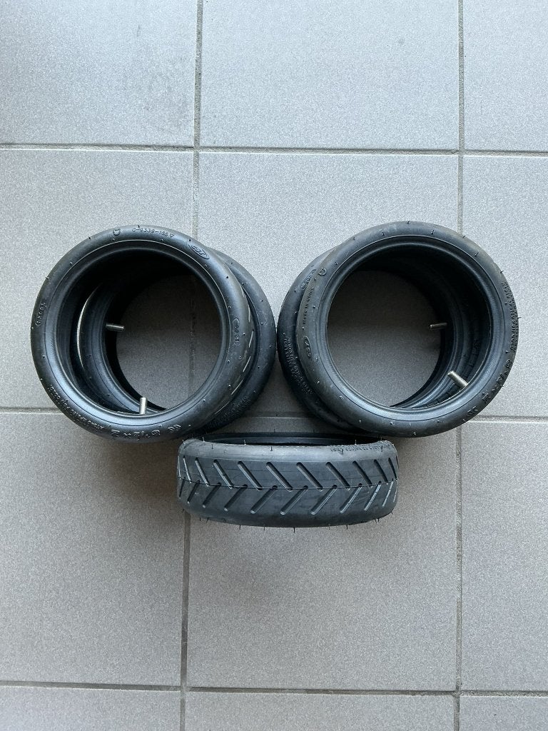 5x pneus neufs + 4x chambres à air neuves trottinette Xiaomi, Vélos & Vélomoteurs, Trottinettes, Neuf, Enlèvement