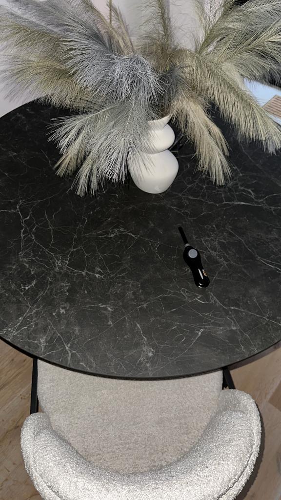 Tafel+ stoelen, Ophalen, Zo goed als nieuw