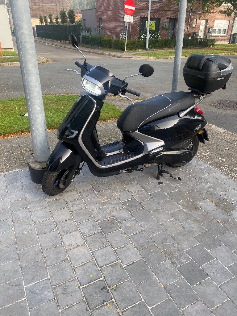 SYM FUGUE 125 cm³  644 km – 2.500 €, Vélos & Vélomoteurs, 125 cm³, Comme neuf, Classe B (45 km/h), Enlèvement