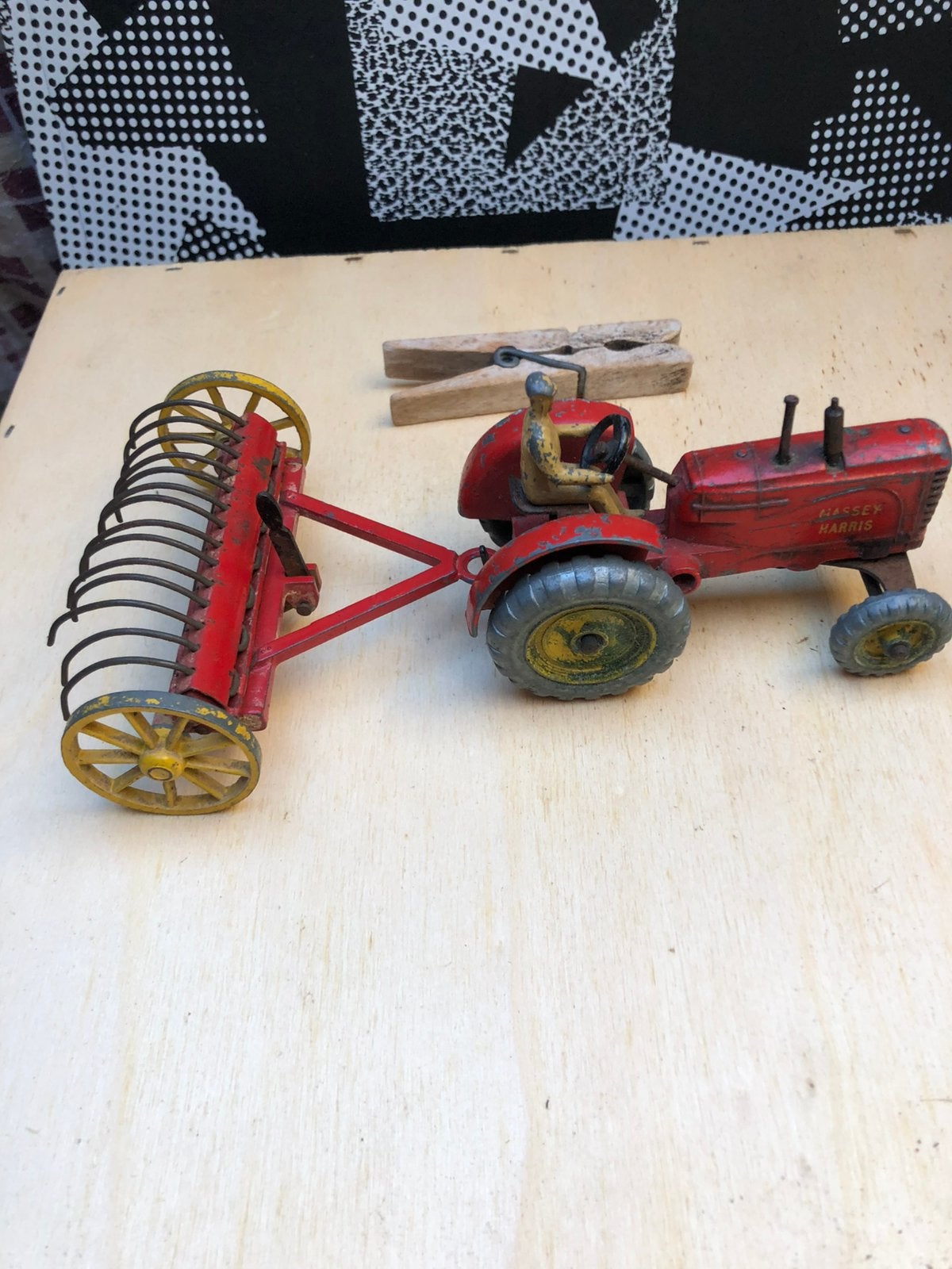 Très ancien trateur, Enlèvement