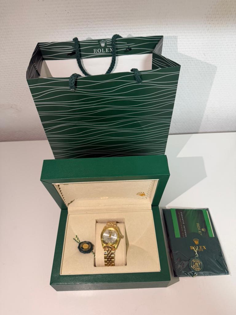 Montre, Bijoux, Sacs & Beauté, Montres | Anciennes | Antiquités, Montre-bracelet, Autres marques, Enlèvement ou Envoi, Avec bracelet