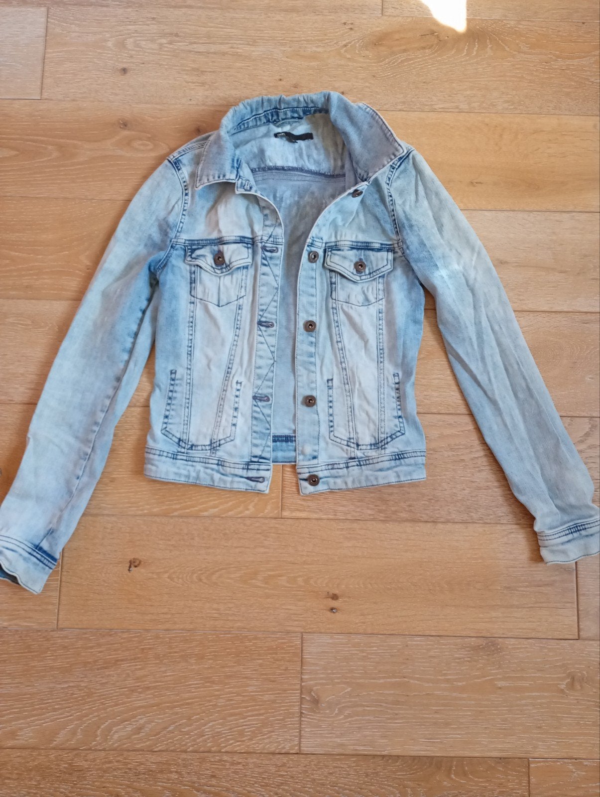 heel leuk jeansjasje maat XS van 'WE' dames ZGAN, Vêtements | Femmes, Vestes | Été, Enlèvement ou Envoi, WE, Comme neuf, Taille 34 (XS) ou plus petite