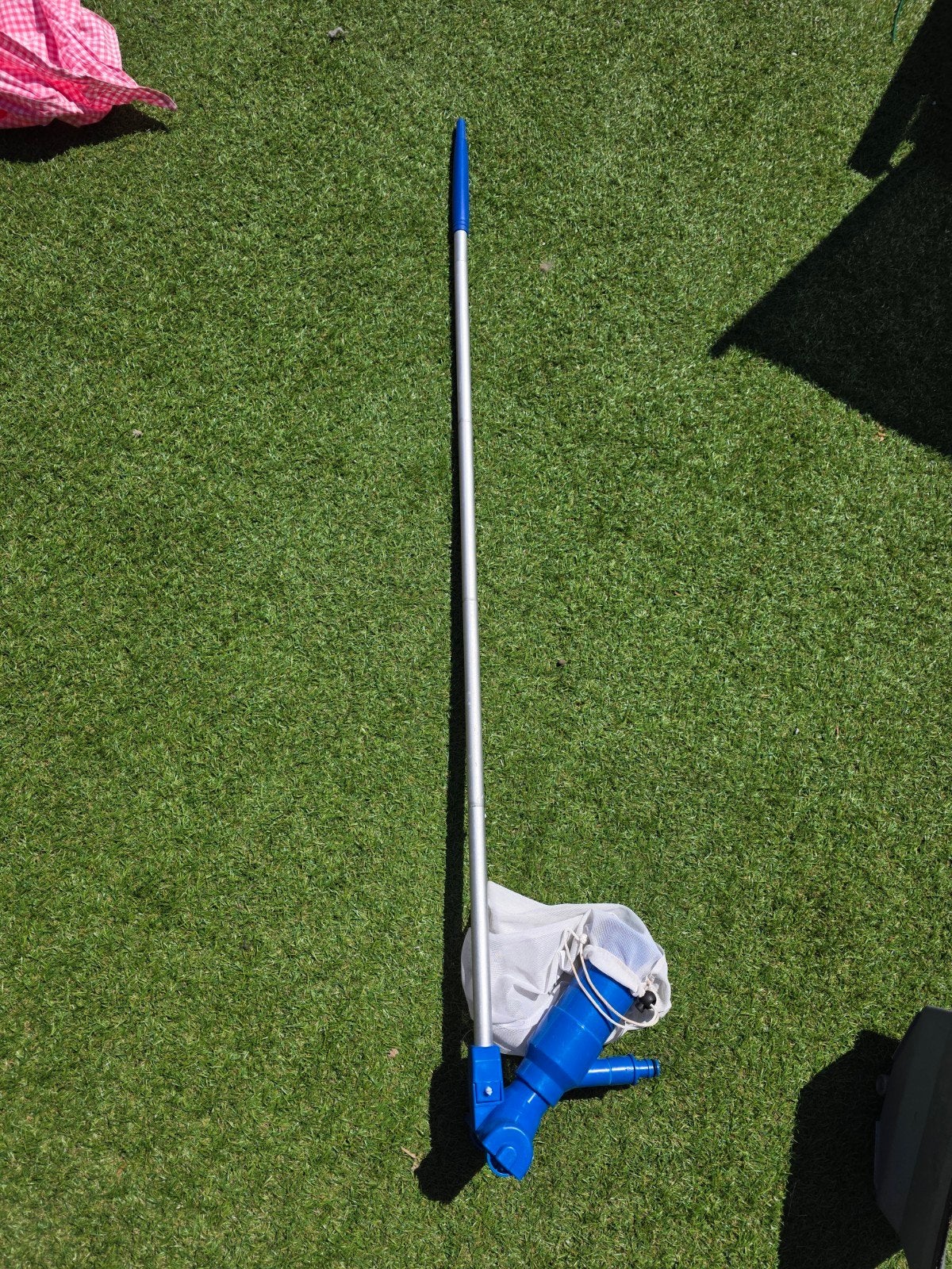 aspirateur de piscine avec manche télescopique et sac de col, Enlèvement