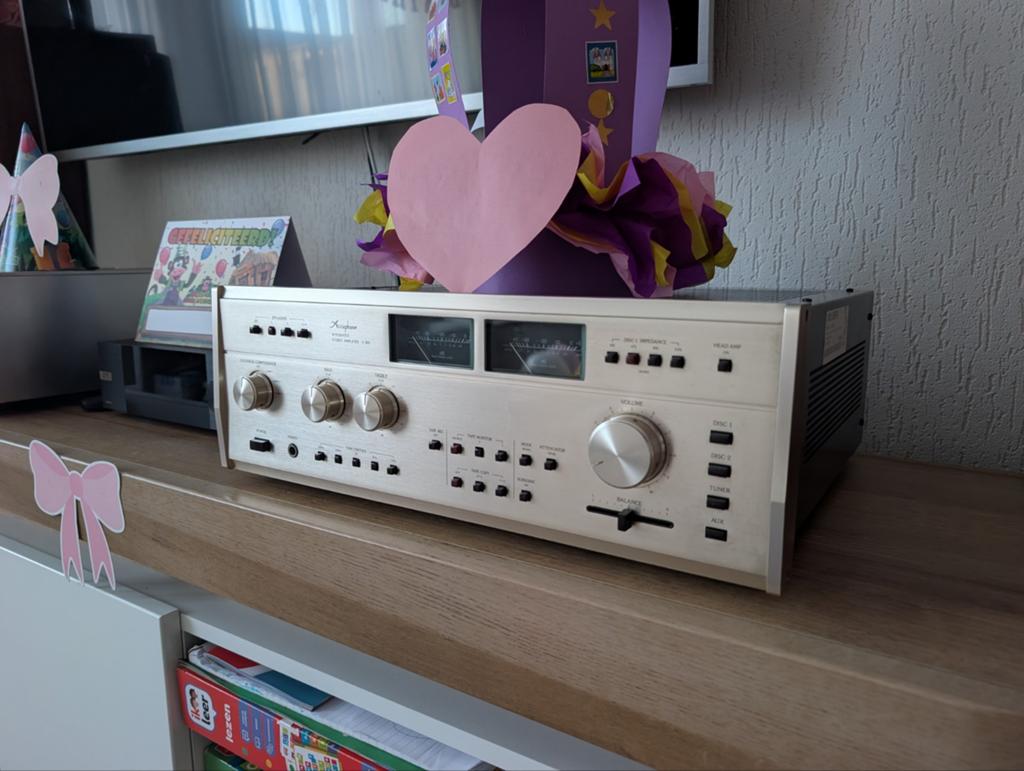 Accuphase E-303 versterker, Ophalen, Stereo