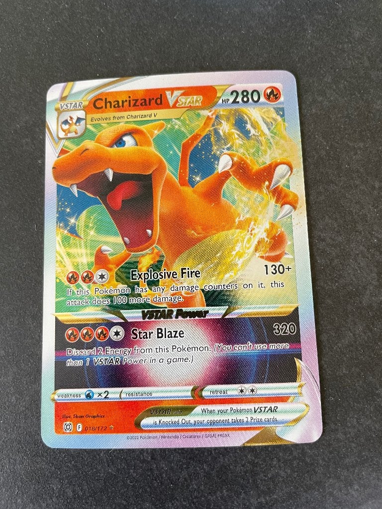 Pokemon kaart - Charizard V Star, Ophalen, Zo goed als nieuw, Losse kaart