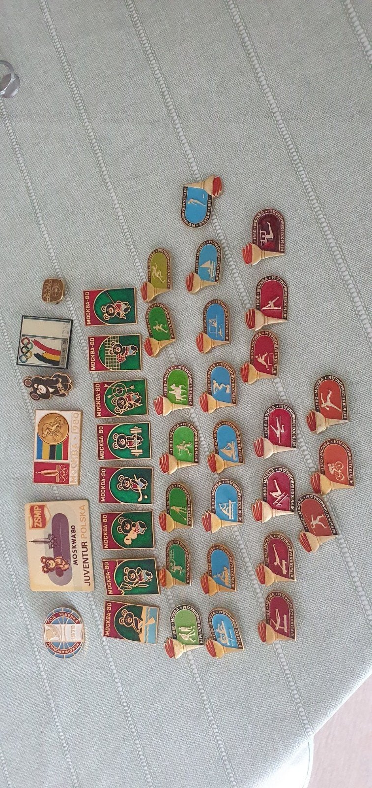 Verzameling : 39 Pins van de Olympische spelen 1980 Moskou., Ophalen of Verzenden