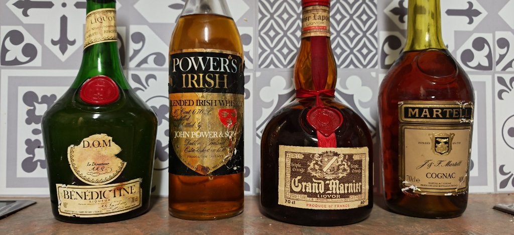 Lot d'ancienne bouteille d'alcool, Verzamelen, Overige gebieden, Overige typen, Ophalen of Verzenden, Zo goed als nieuw