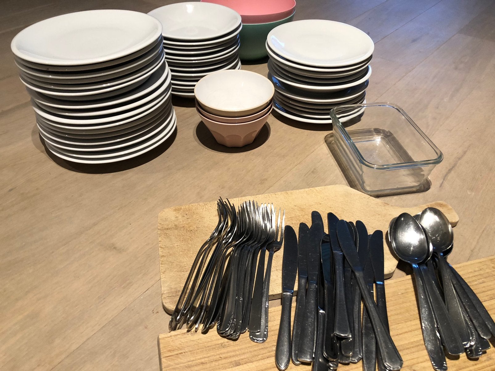 Assiettes et couverts, Maison & Meubles, Enlèvement, Utilisé, Assiettes(s)