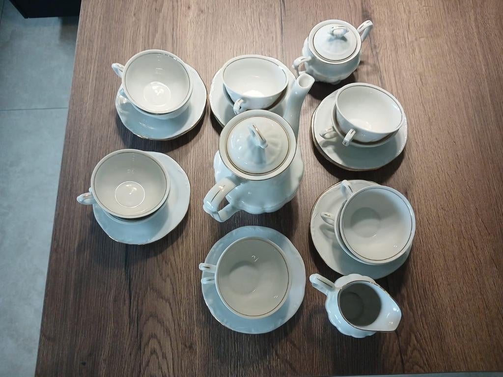 Servie à café 12 personnes Wałbrzych blanc doré état neuf, Antiek en Kunst, Ophalen of Verzenden