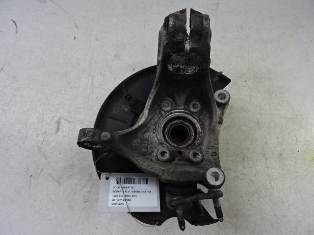 MOYEU DE ROUE AVANT GAUCHE Volkswagen Passat (3C2), Utilisé, Volkswagen
