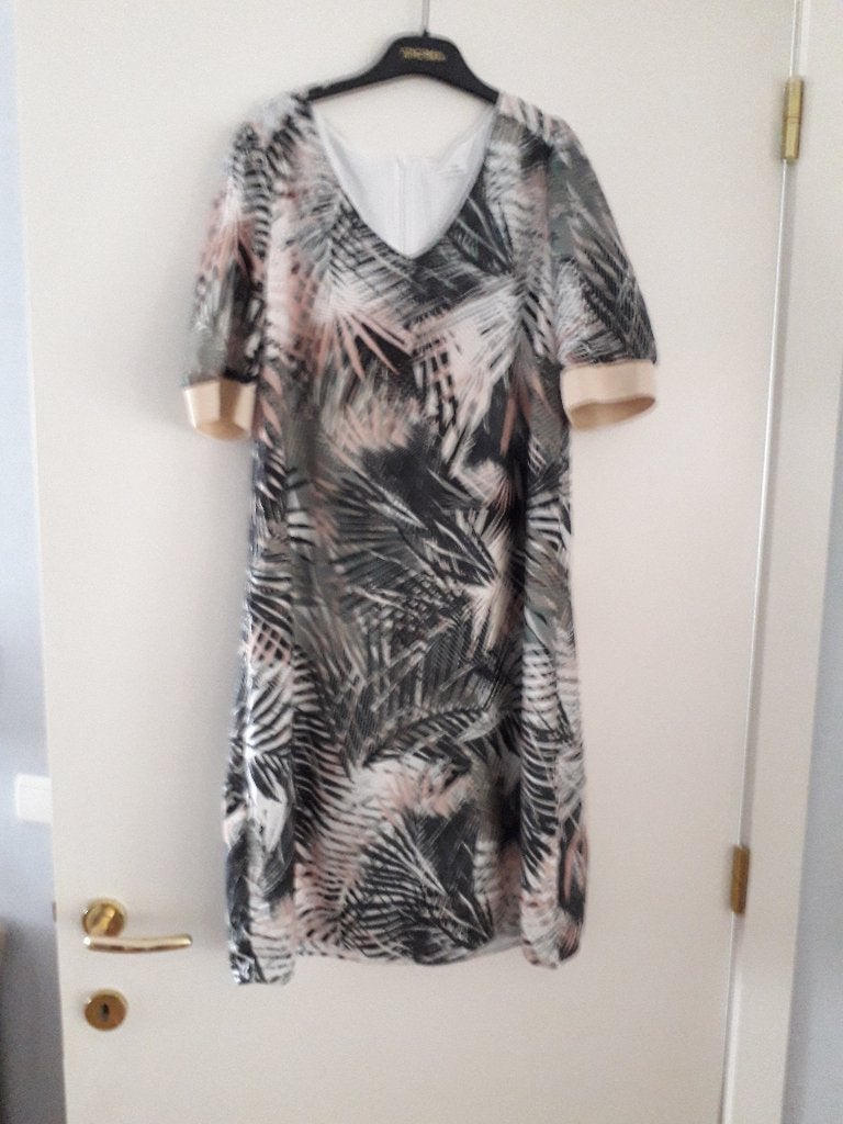 Tapis pour femme M42, Taille 42/44 (L), Enlèvement ou Envoi, Autres couleurs, Atmos fashion