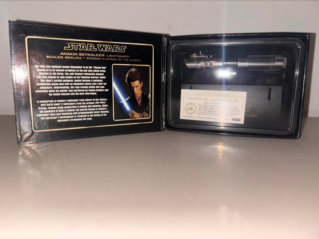 Sabre laser Anakin Skywalker Master Replica (échelle 0.45), Verzamelen, Star Wars, Zo goed als nieuw, Replica
