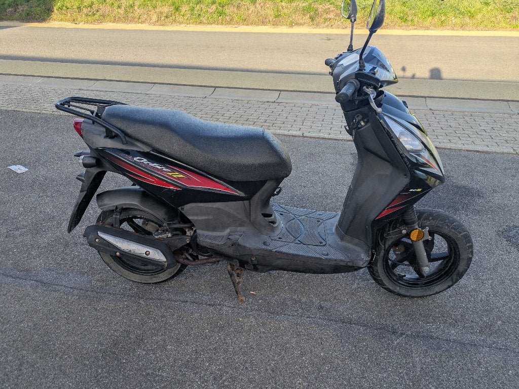 Sym orbit 2, Classe B (45 km/h), Enlèvement, Utilisé, Essence