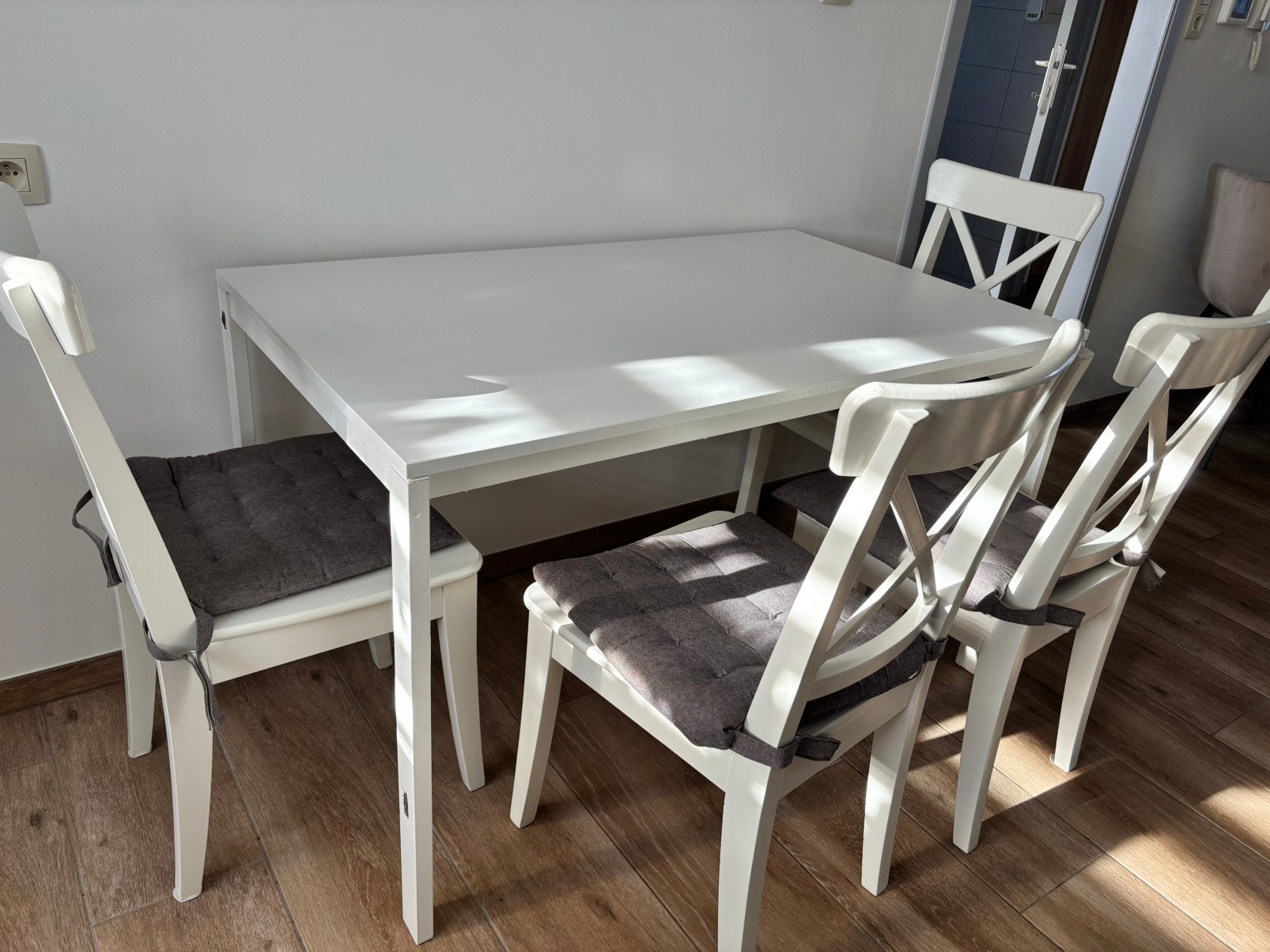 Keukentafel met stoelen, Ophalen, Zo goed als nieuw