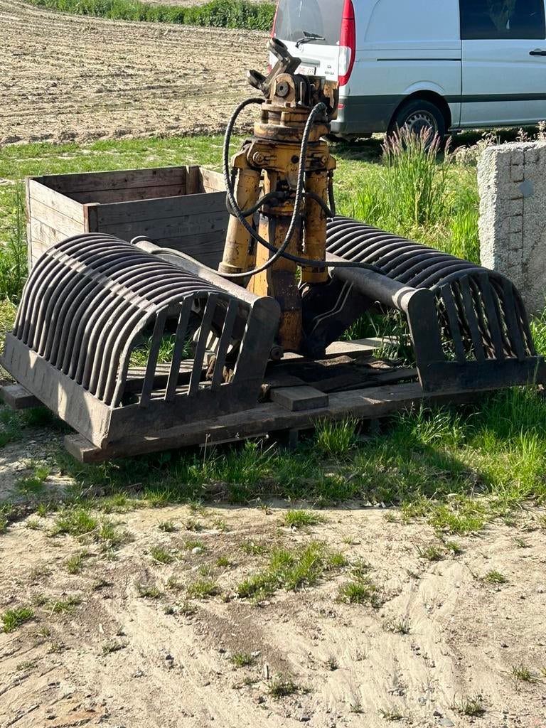 Bietenbak mestgrijper, Zakelijke goederen, Ophalen