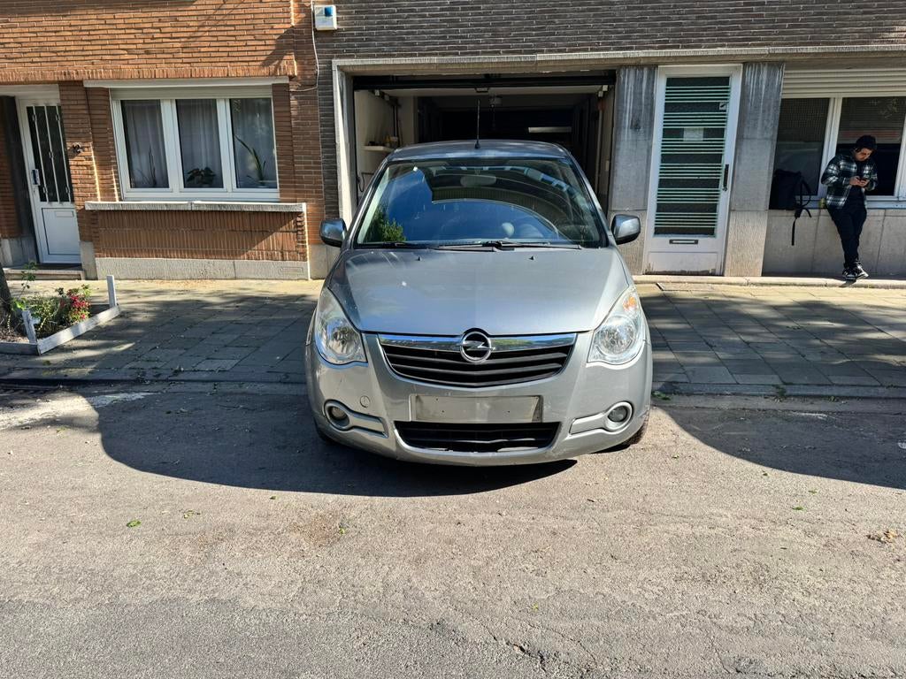 Opel Agila 2013  Essence Automatique 110000km, Autos, Opel, USB, Euro 5, Achat, https://public.car-pass.be/vhr/d6149582-e0e7-488e-82a5-40bc1bef09d1