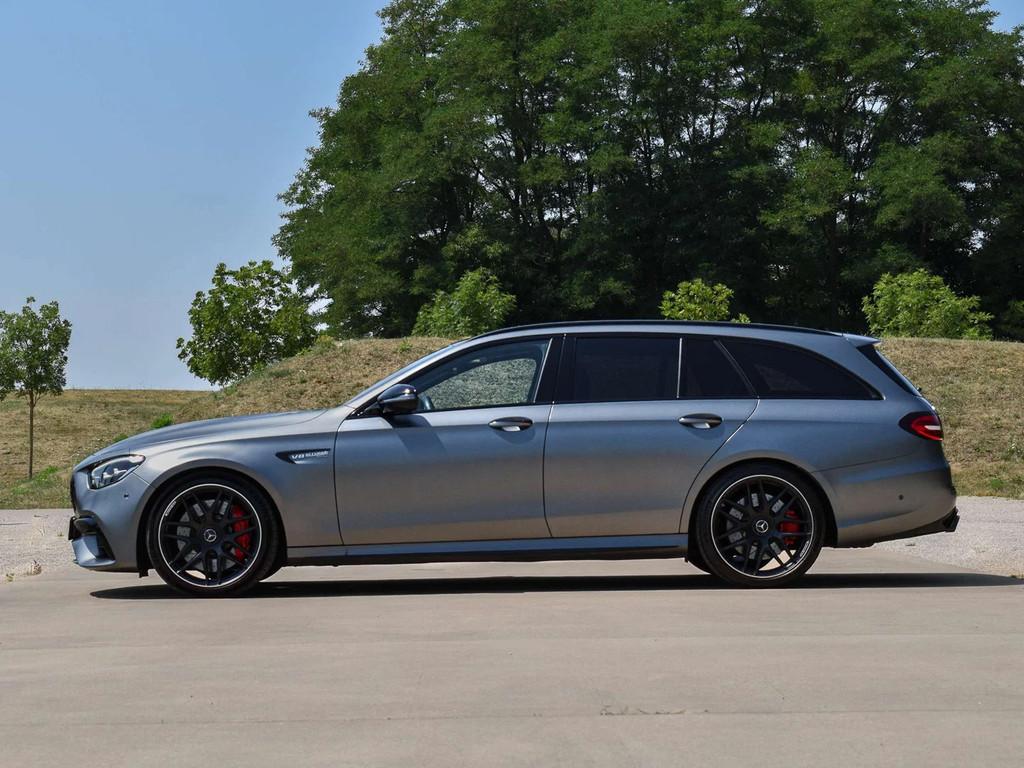 Mercedes-Benz E-Class 63 AMG S 4MATIC+ / Selenite Grey / PPF, Auto's, 5461 cc, Gebruikt, Lichtsensor, Leder