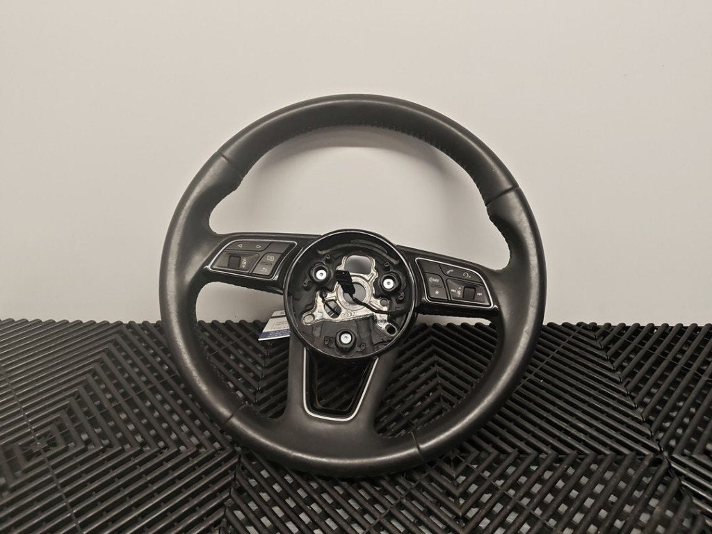 VOLANT DIRECTION Audi Q2 (GAB / GAG) (01-2016/10-2020), Autos : Pièces & Accessoires, Auto-Union-Straße  1,
85057  Ingolstadt, DE