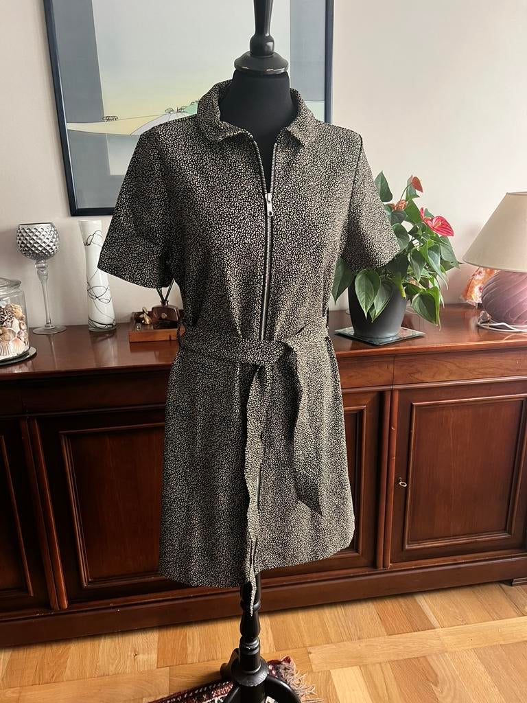 Robe, Ophalen of Verzenden, Zo goed als nieuw, Zwart