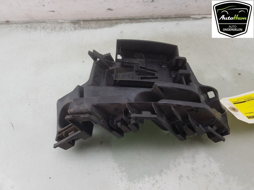 BUMPERSTEUN LINKS ACHTER Taigo (|2G7807393B|2G7807393C|), Gebruikt, Volkswagen