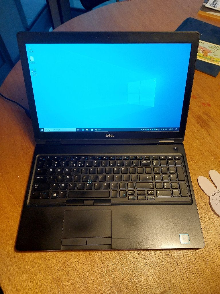 Dell Laptop Latitude 5590, Ophalen, Minder dan 2 Ghz, Refurbished, 512 GB