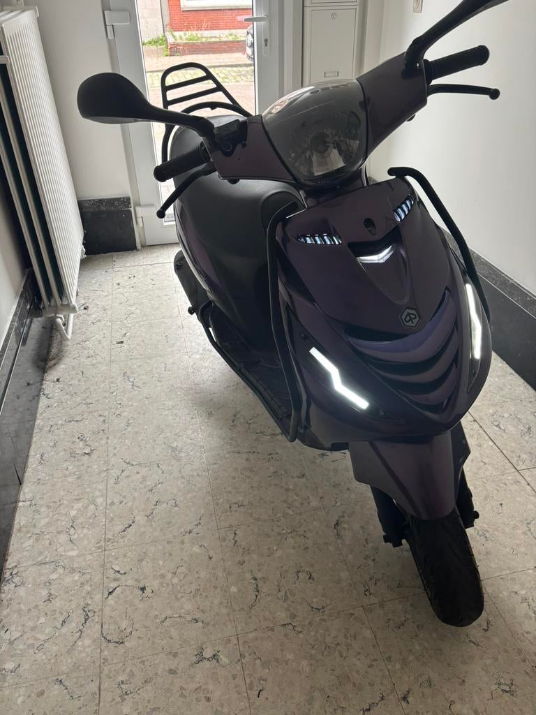 Prix du code postal Piaggio : 1600, Enlèvement ou Envoi, Comme neuf, Zip