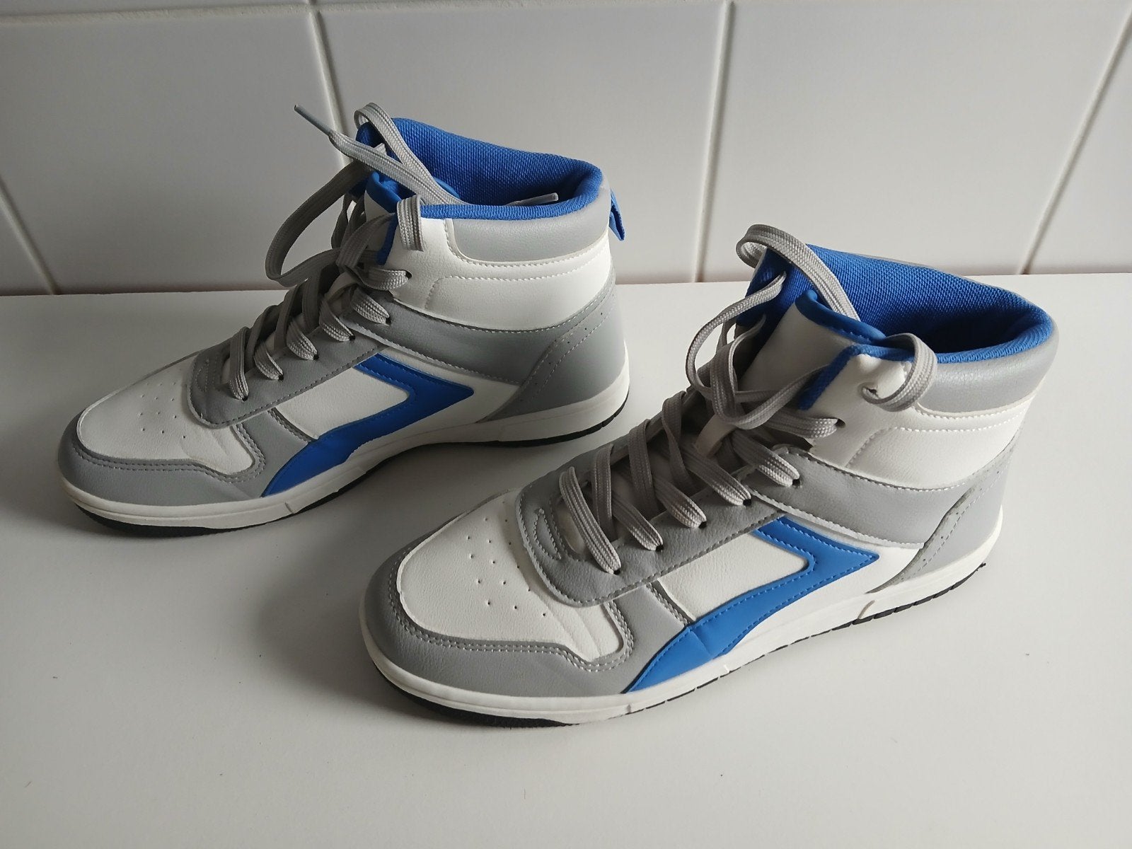 Espadrilles montantes En parfait état. Taille 41. Comme neuf, Enlèvement ou Envoi, Autres couleurs, Comme neuf, Baskets