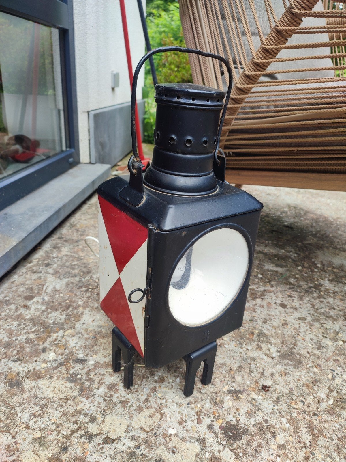 Ancienne lampe de chemins de fer, Ophalen
