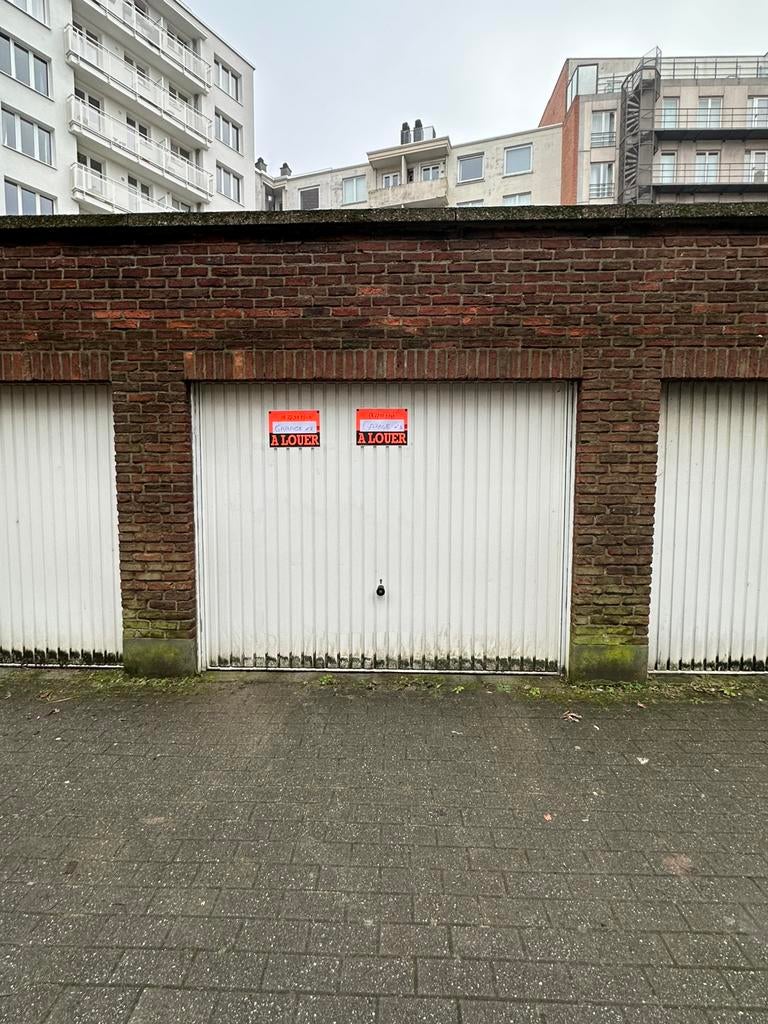 MONTGOMERY - Parking Box fermé à louer, Immo, Garages en Parkeerplaatsen, Brussel