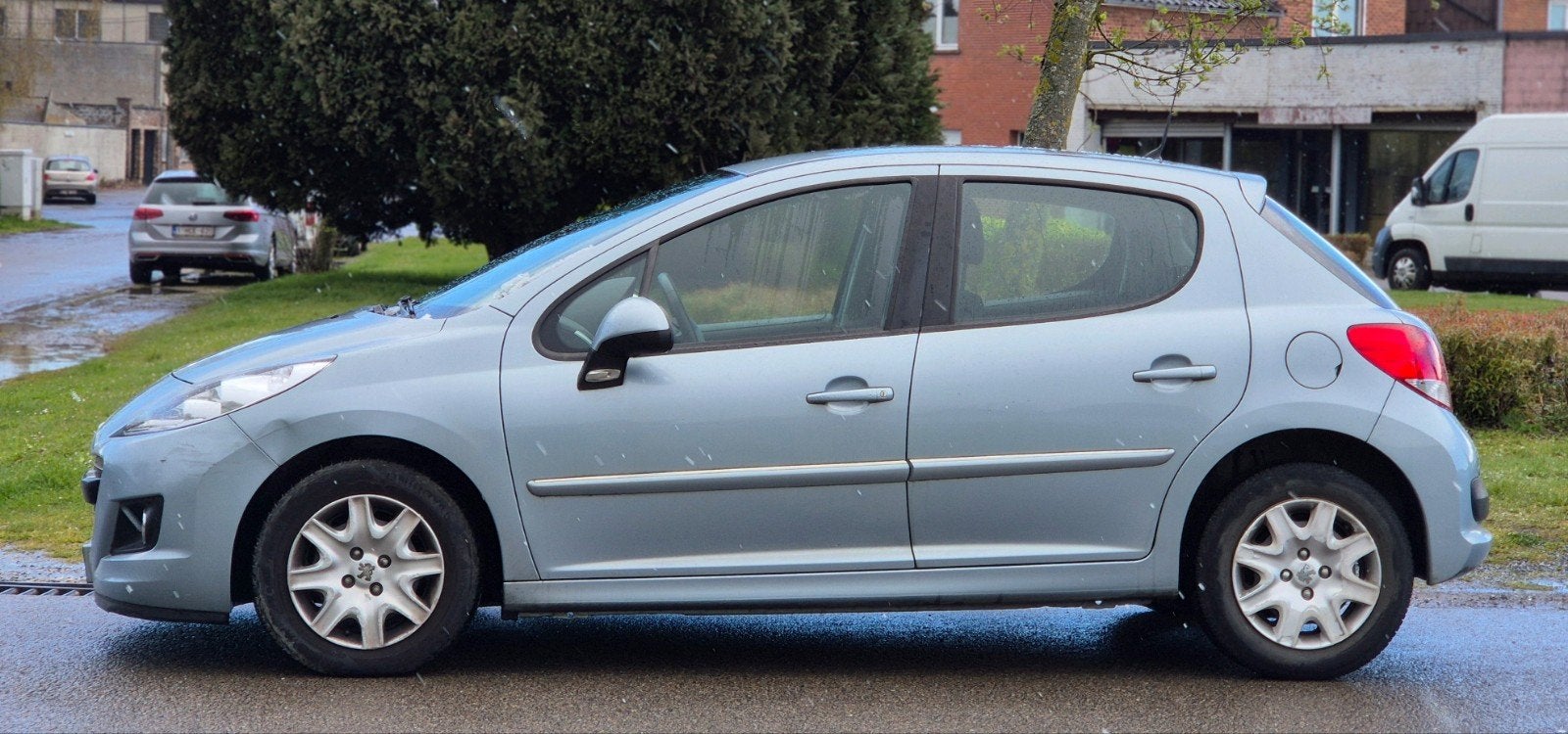 Peugeot 207 14ess 2011.145000km clima ctok 3900€, Autos, Euro 5, Boîte manuelle, 5 portes, Particulier