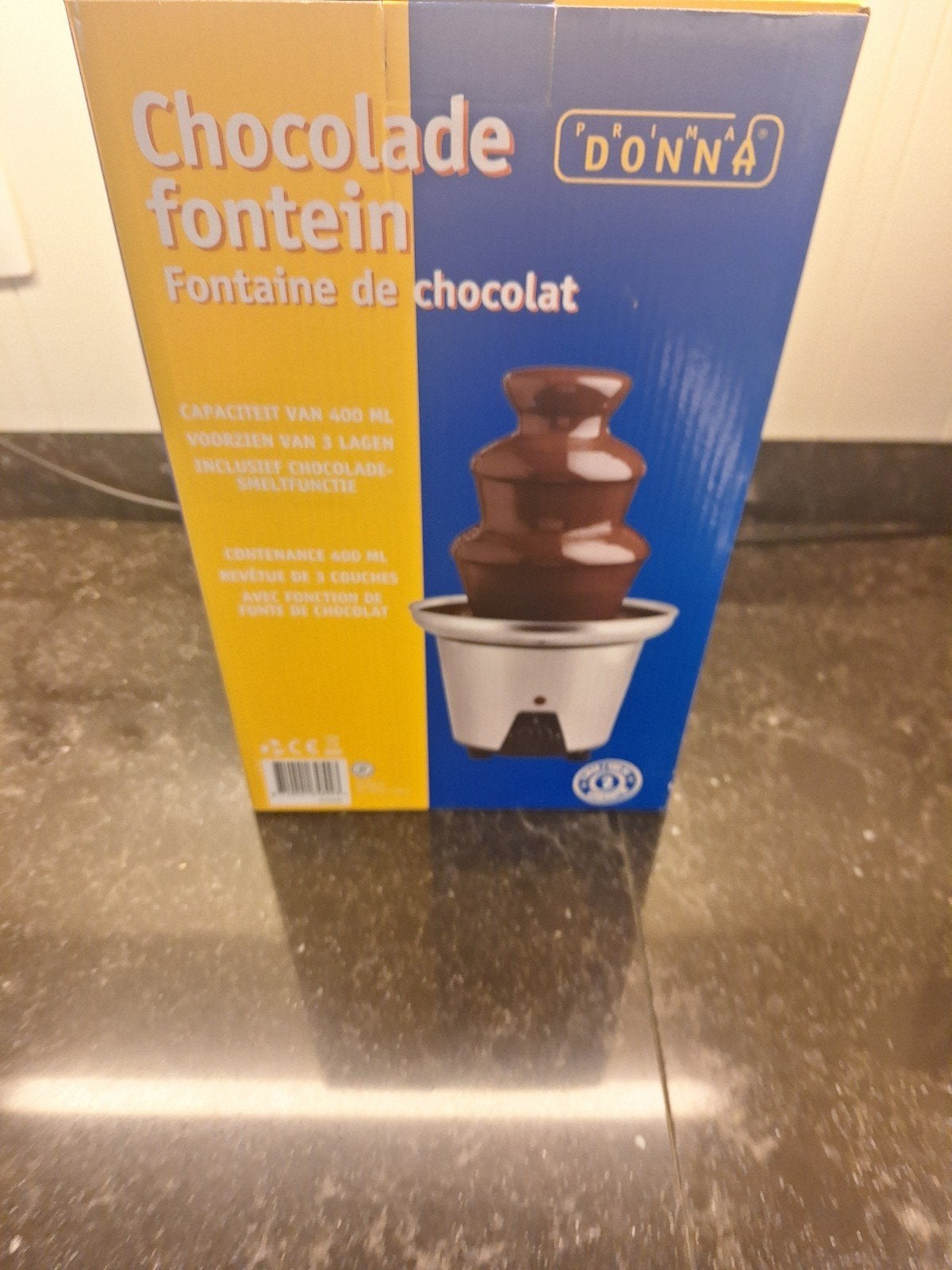 Nieuwe chocolade fontein, Ophalen