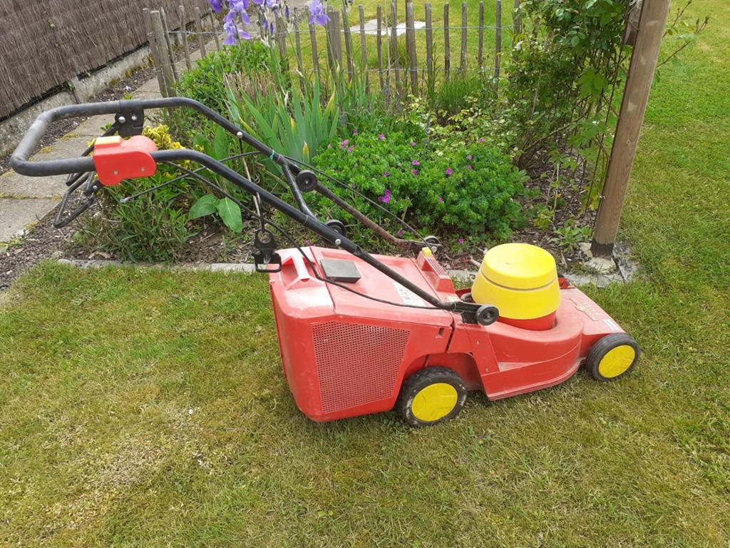 Grote grasmachine , Zelftrekker, Tuin en Terras, Ophalen