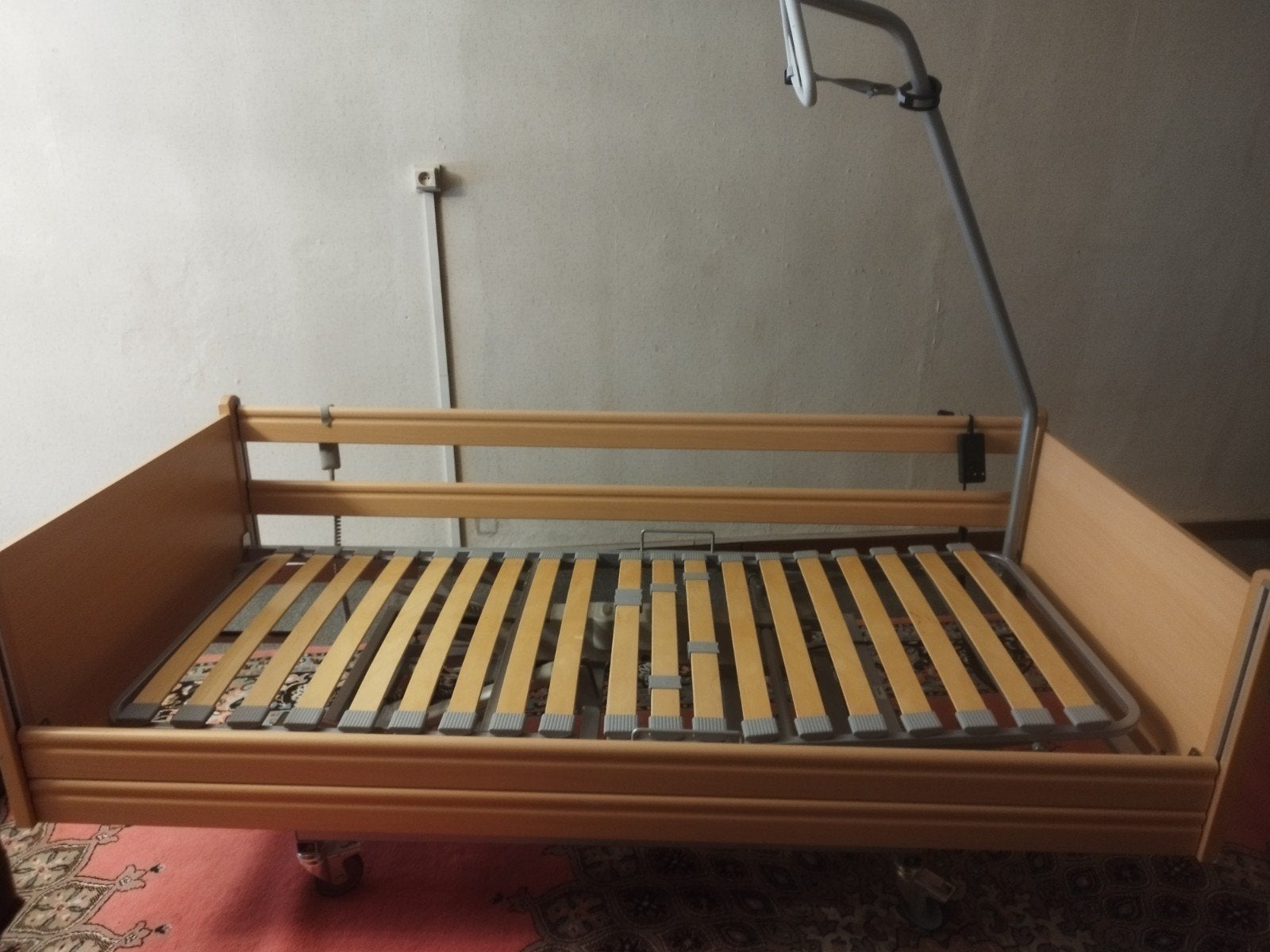 ziekenhuis bed, Caravans en Kamperen, Ophalen, Zo goed als nieuw, 1-persoons