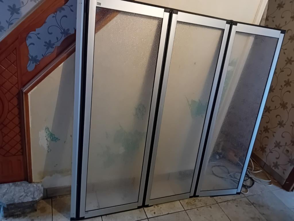 Douchewand, Ophalen