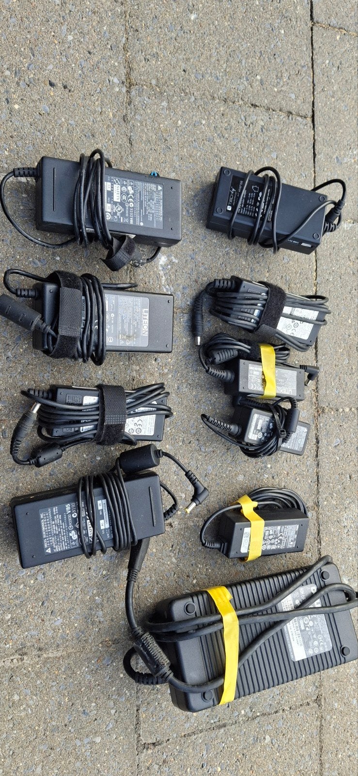 lot laptop voedingen 19v diverse wattage /steekker, Computers en Software, Ophalen