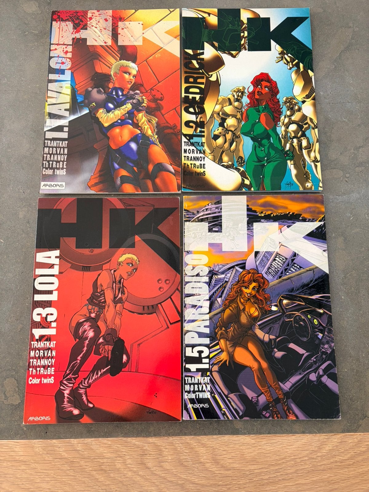 11 strips HK, Europa, Ophalen of Verzenden, Zo goed als nieuw, Meerdere comics