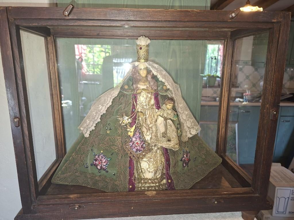 oude wassen o.L.Vr in kastje, eind 1800, Antiek en Kunst, Curiosa en Brocante, Ophalen of Verzenden