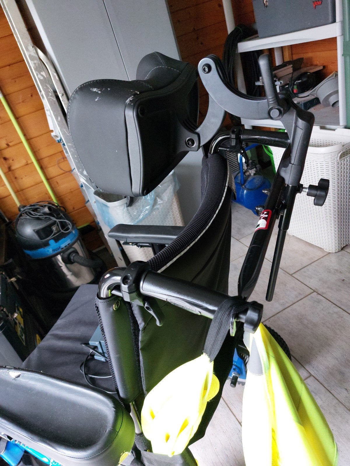 rolstoel, Fietsen en Brommers, Ophalen