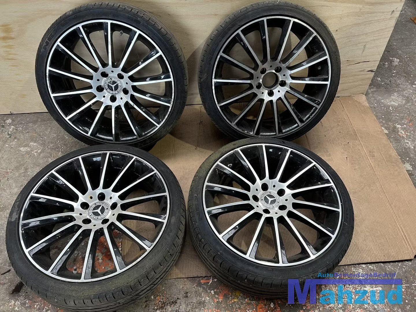 MERCEDES A B C E CLA KLASSE SPORT Velgen 19 inch 5x112 66.6, Auto-onderdelen, Gebruikt, Mercedes-Benz AG, Mercedesstrasse 120
70372  Stuttgart, DE