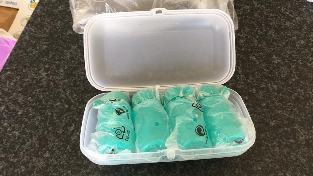 Smartclip met  mini flesjes tupperware, Enlèvement ou Envoi, Neuf